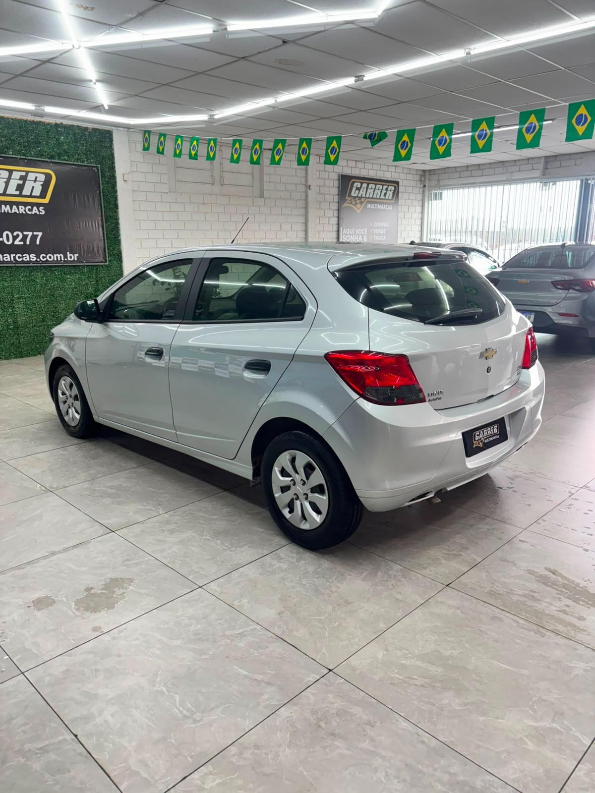 Chevrolet Onix Hatch Joy 1.0 8V Flex 5P Mec. - foto 6