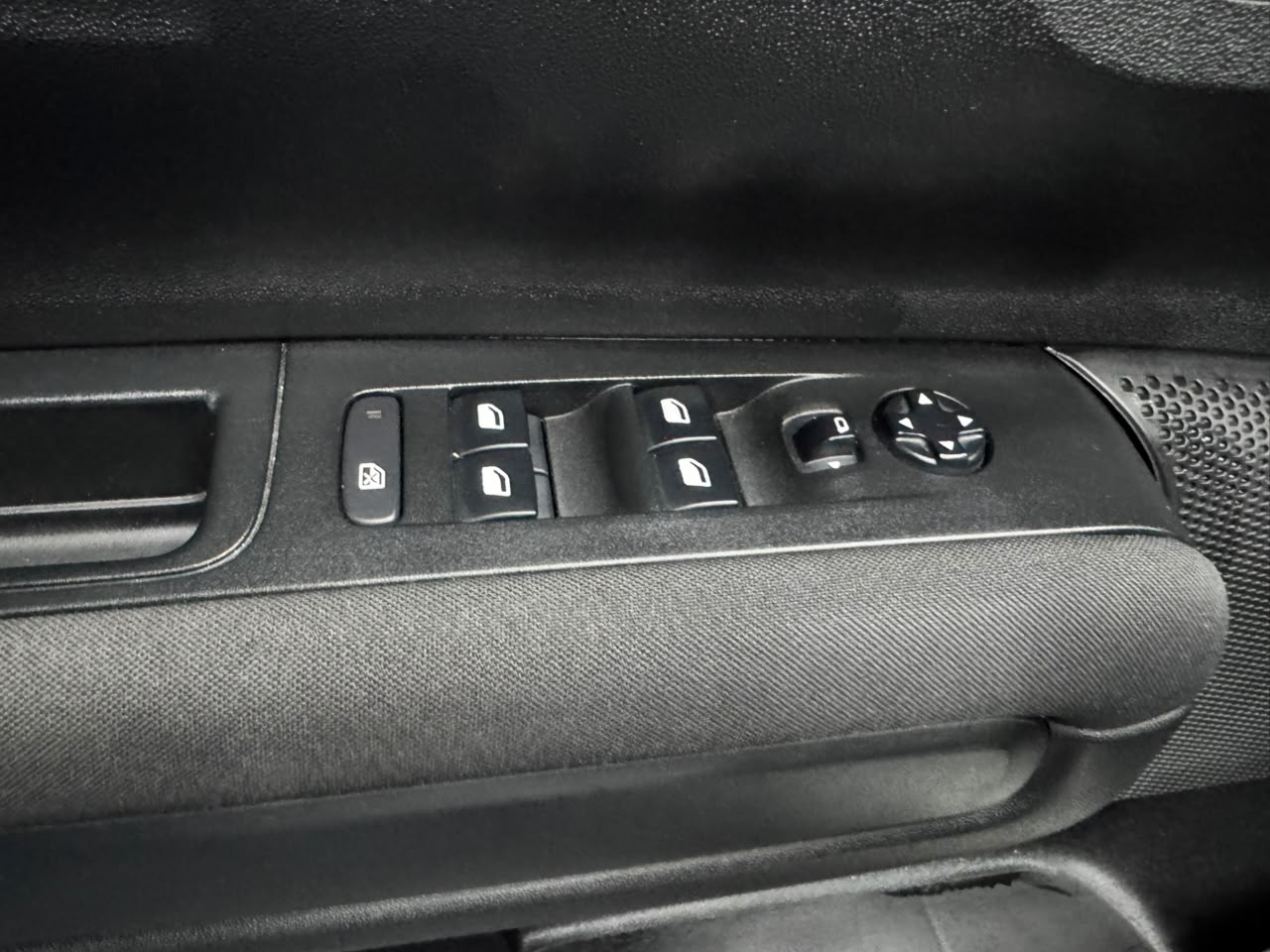 Citroën C4 Cactus Shine Pack 1.6 Turbo Flex Aut. - foto 17