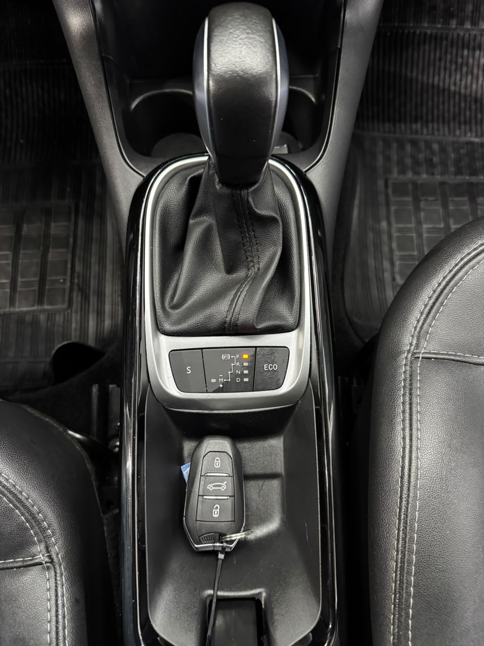Citroën C4 Cactus Shine Pack 1.6 Turbo Flex Aut. - foto 13