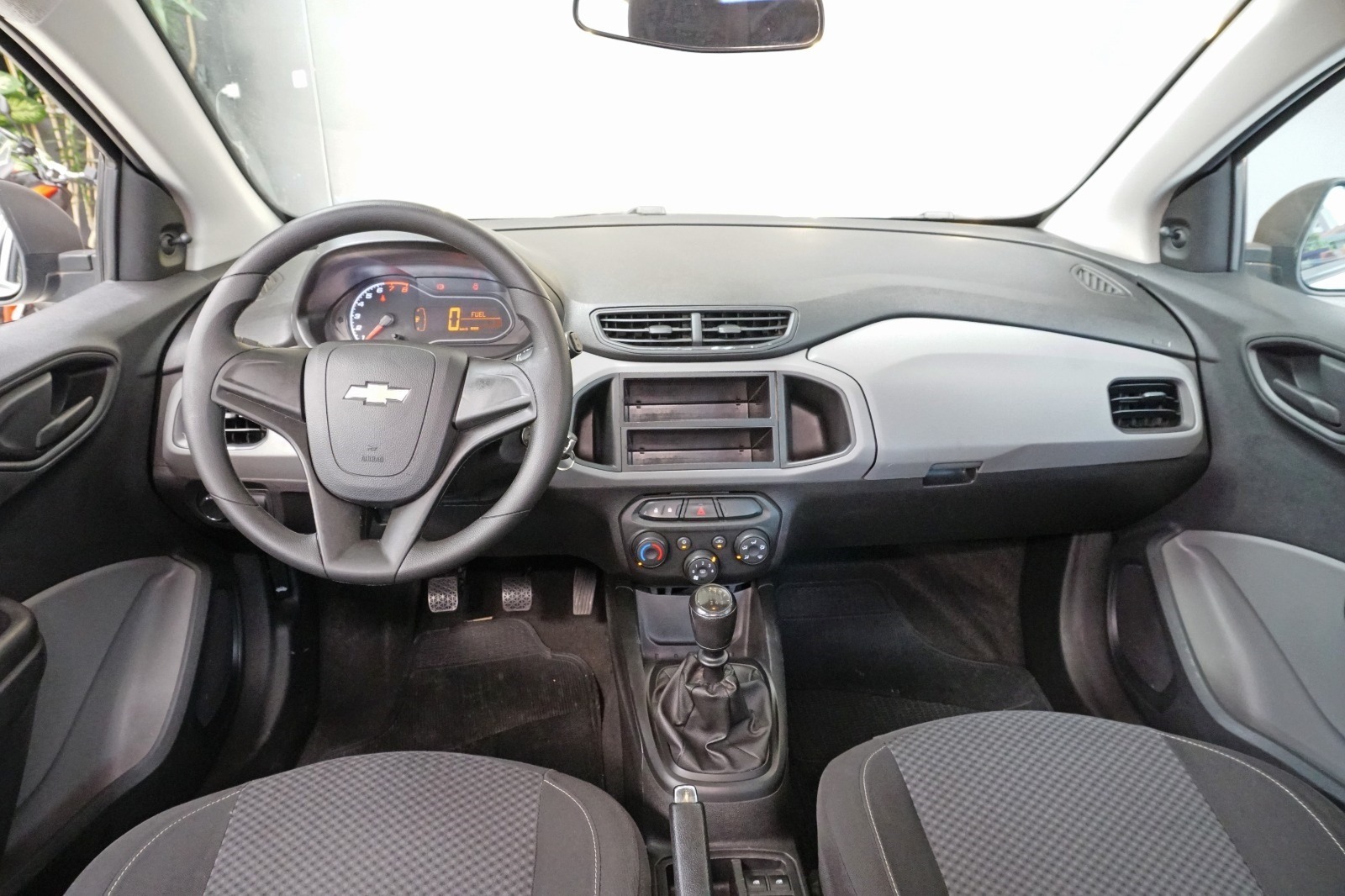 Chevrolet Onix Hatch Joy 1.0 8V Flex 5P Mec. - foto 3