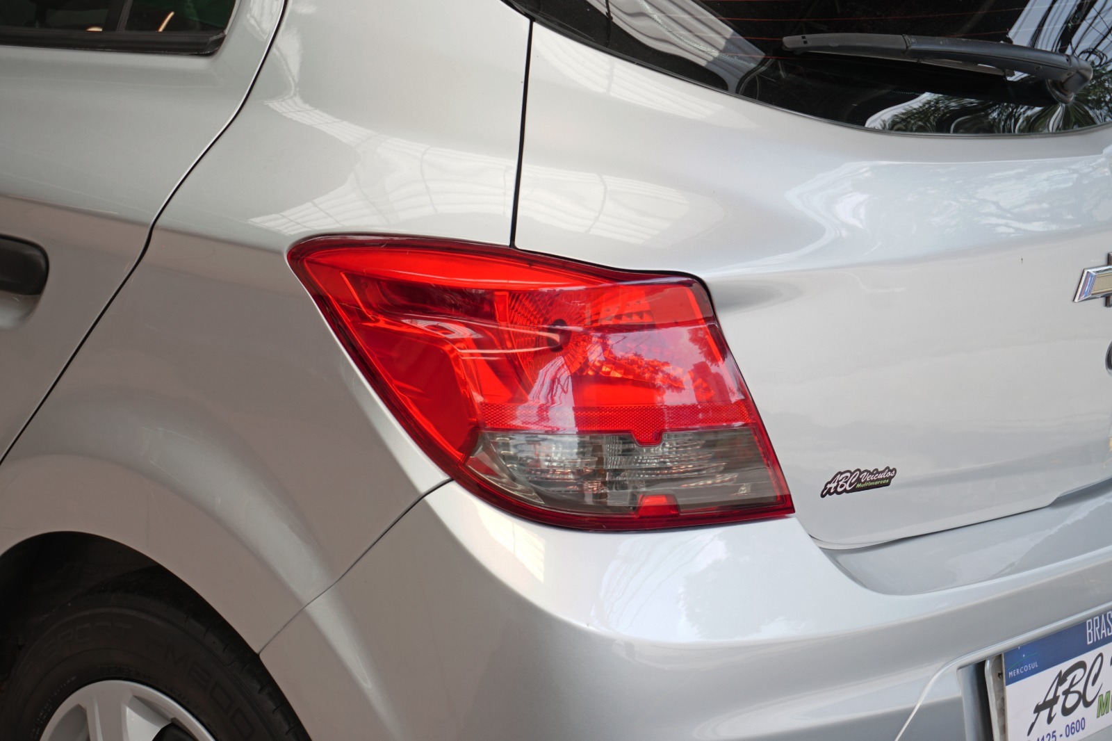 Chevrolet Onix Hatch Joy 1.0 8V Flex 5P Mec. - foto 18