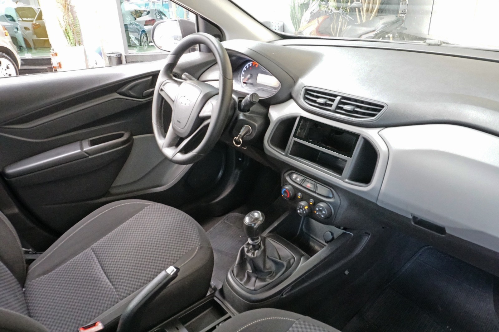 Chevrolet Onix Hatch Joy 1.0 8V Flex 5P Mec. - foto 16