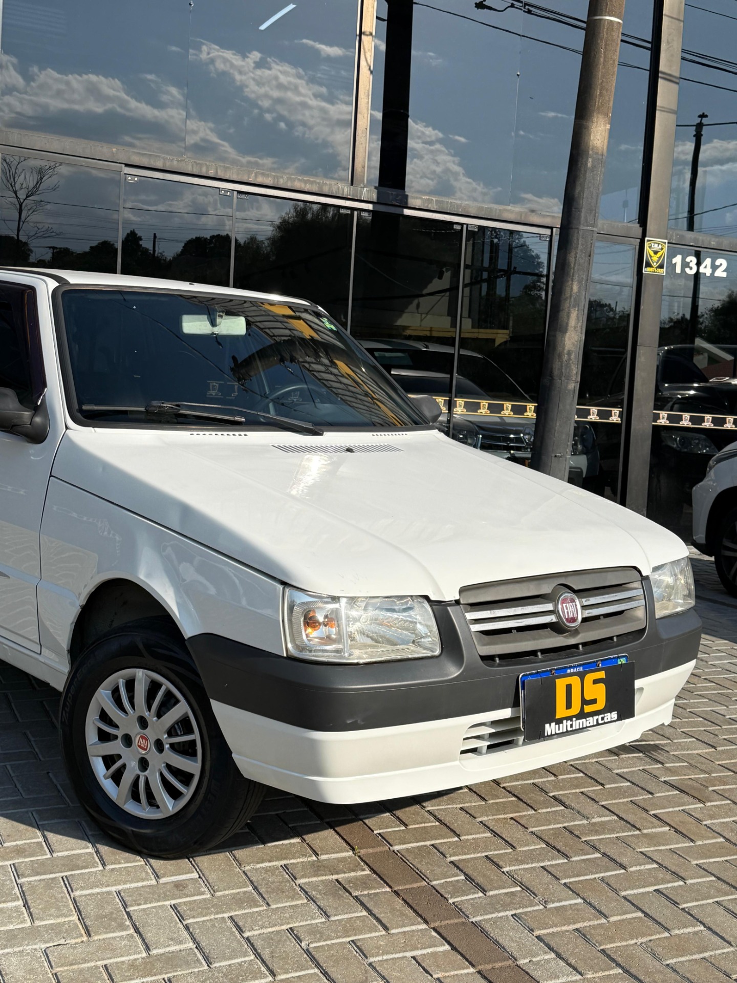 Fiat Uno Mille 1.0 Fire F.flex Economy 4P - foto 3
