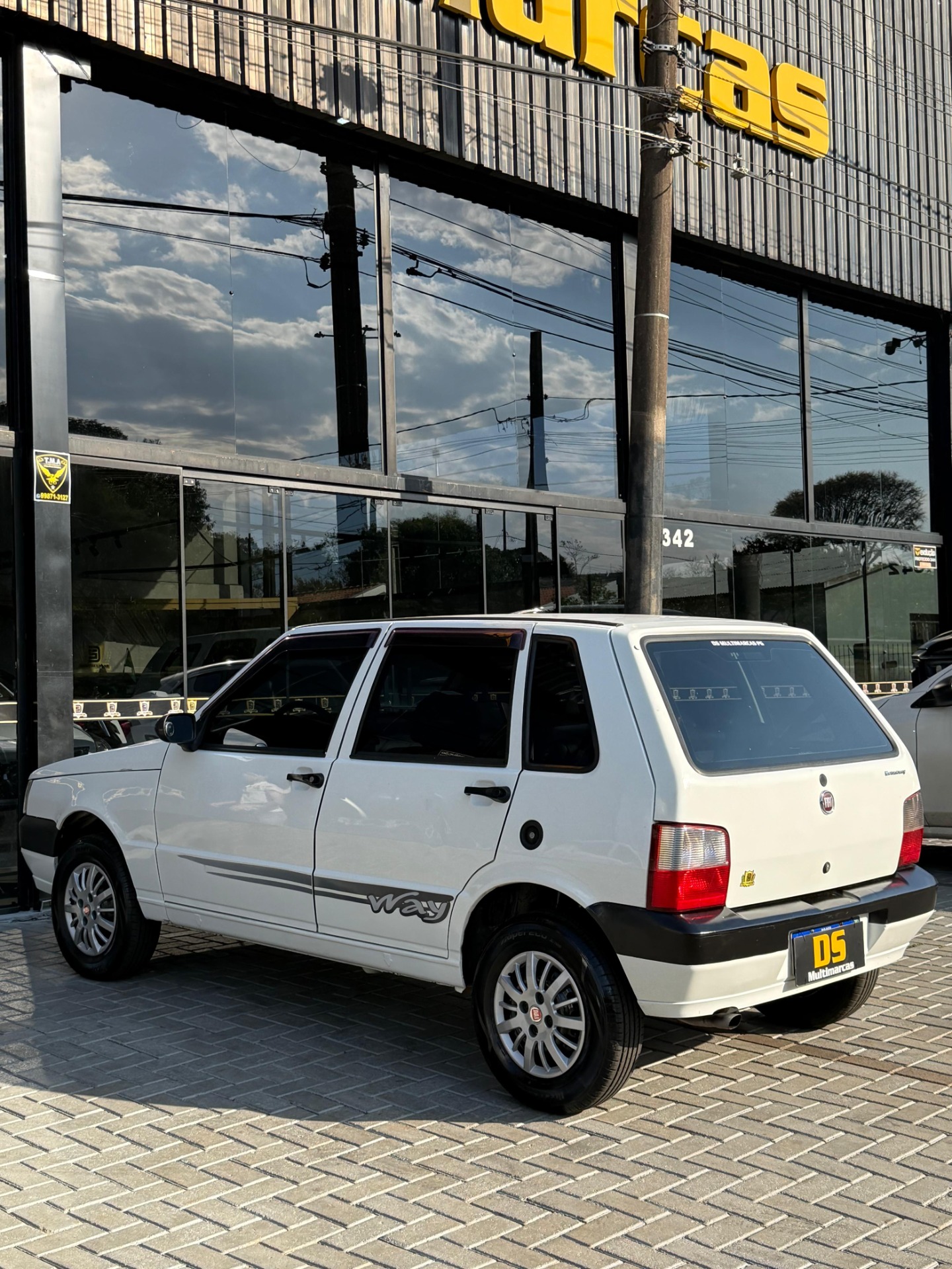 Fiat Uno Mille 1.0 Fire F.flex Economy 4P - foto 10