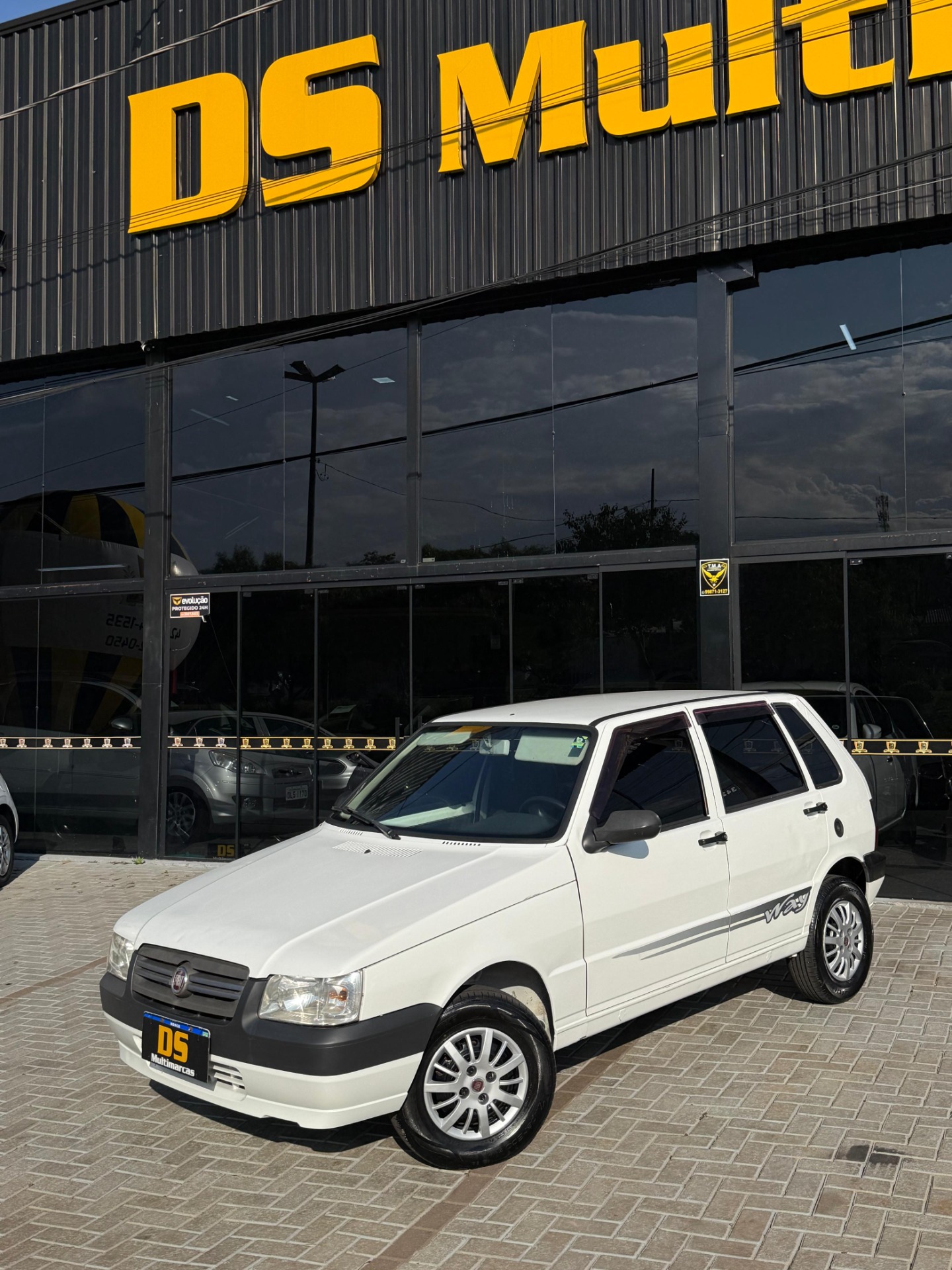 Fiat Uno Mille 1.0 Fire F.flex Economy 4P - foto 2