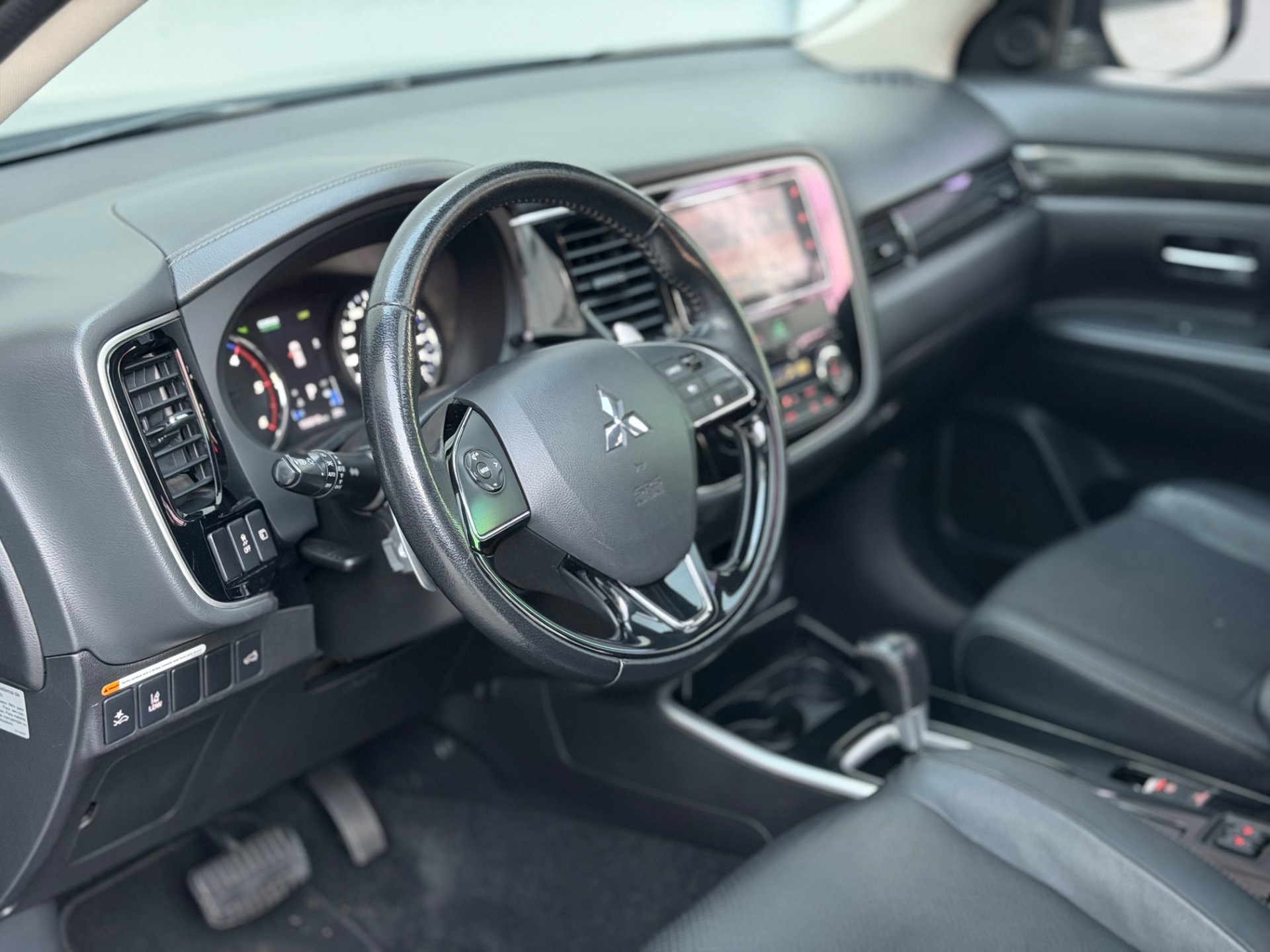 Mitsubishi Outlander 2.2 165cv Diesel Aut. - foto 8