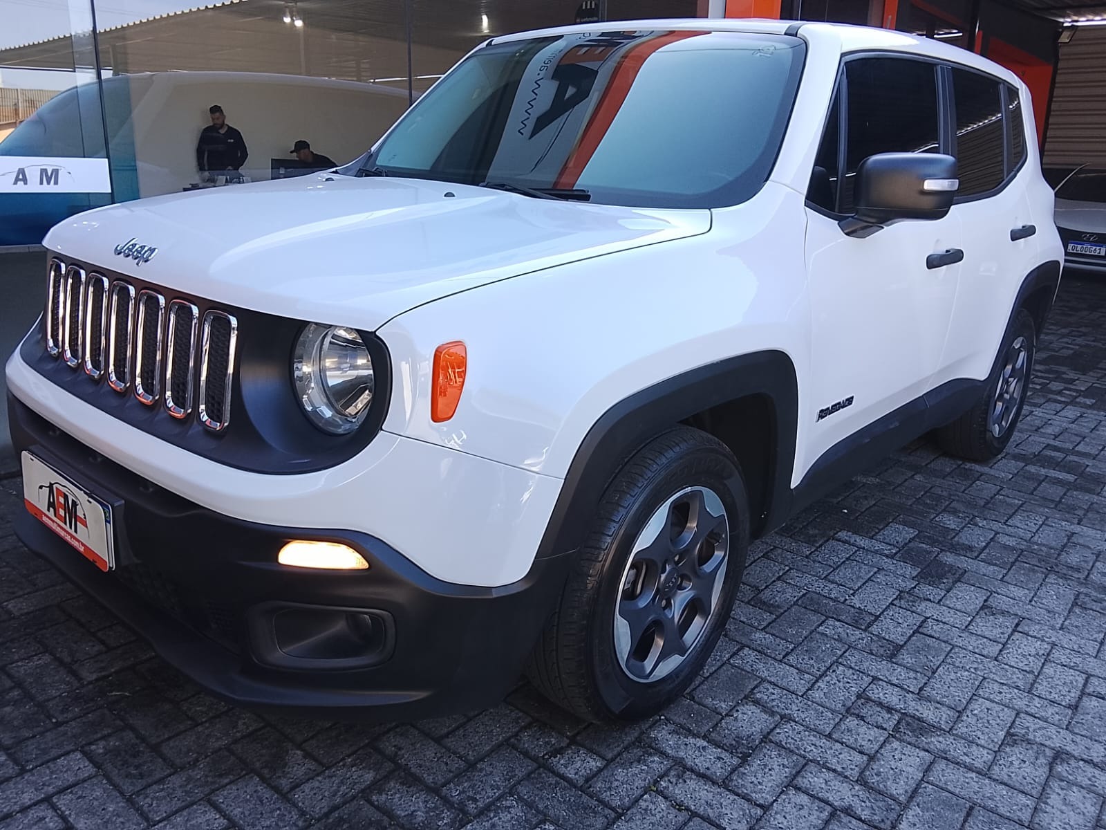 Jeep Renegade Sport 1.8 4X2 Flex 16V Aut. - foto 14