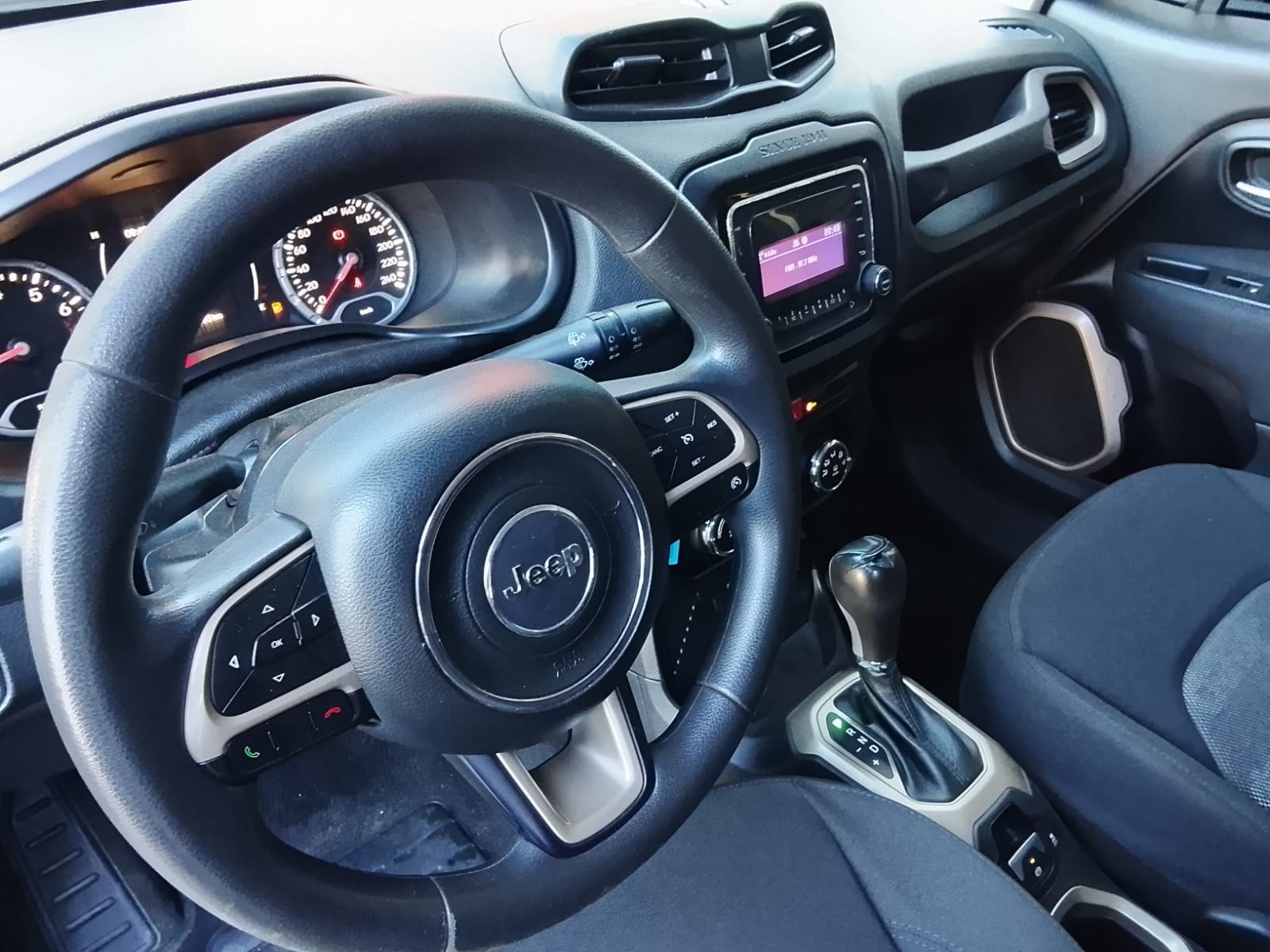 Jeep Renegade Sport 1.8 4X2 Flex 16V Aut. - foto 6