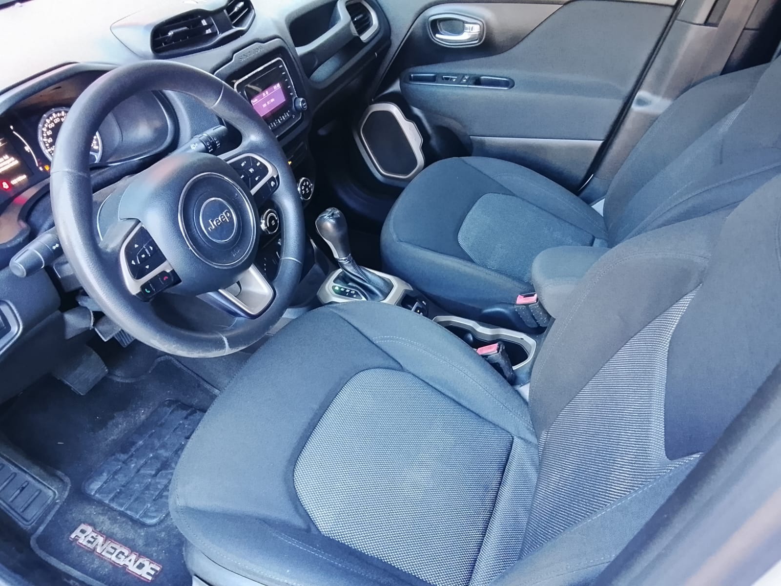 Jeep Renegade Sport 1.8 4X2 Flex 16V Aut. - foto 8