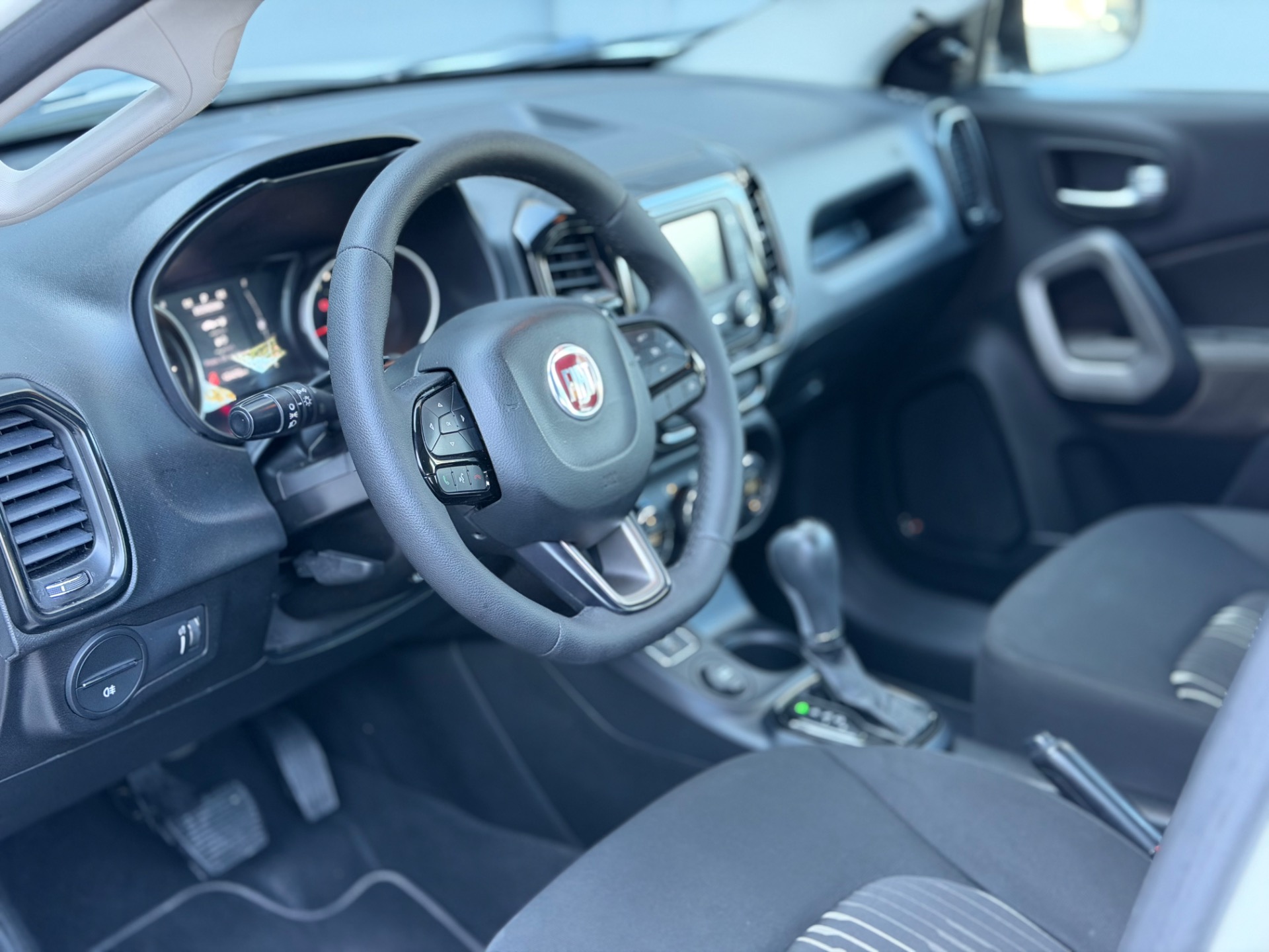 Fiat Toro Freedom 1.8 16V Flex Aut. - foto 8