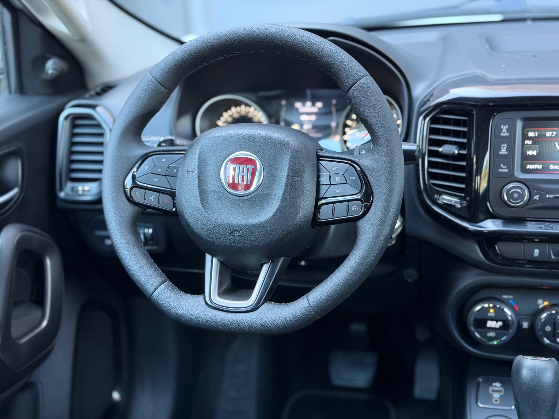 Fiat Toro Freedom 1.8 16V Flex Aut. - foto 6