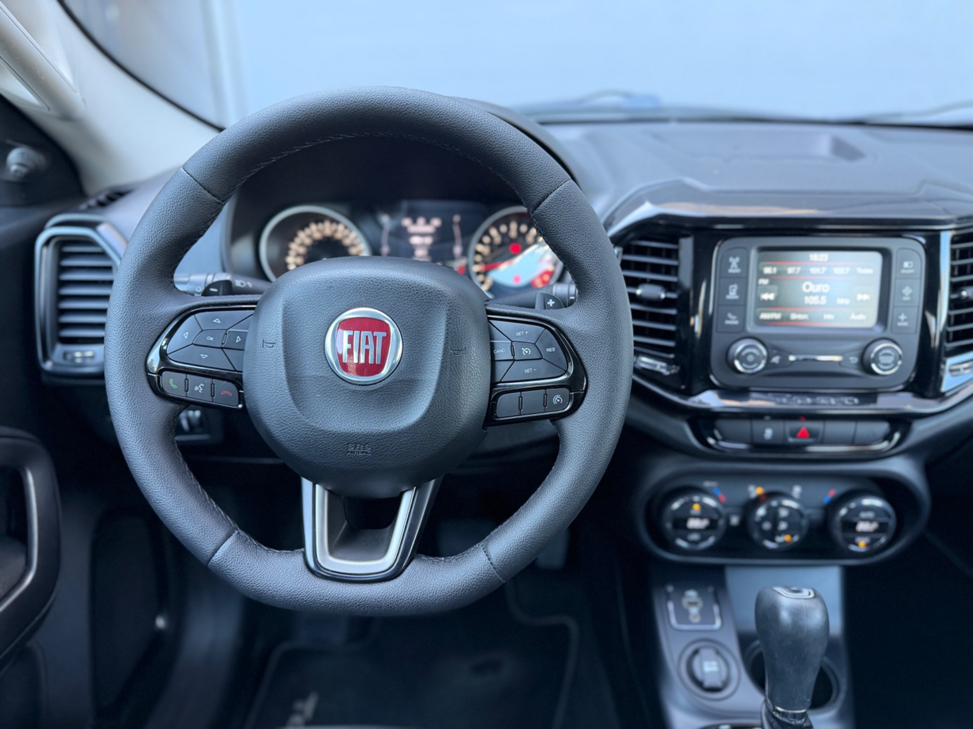 Fiat Toro Freedom 1.8 16V Flex Aut. - foto 9