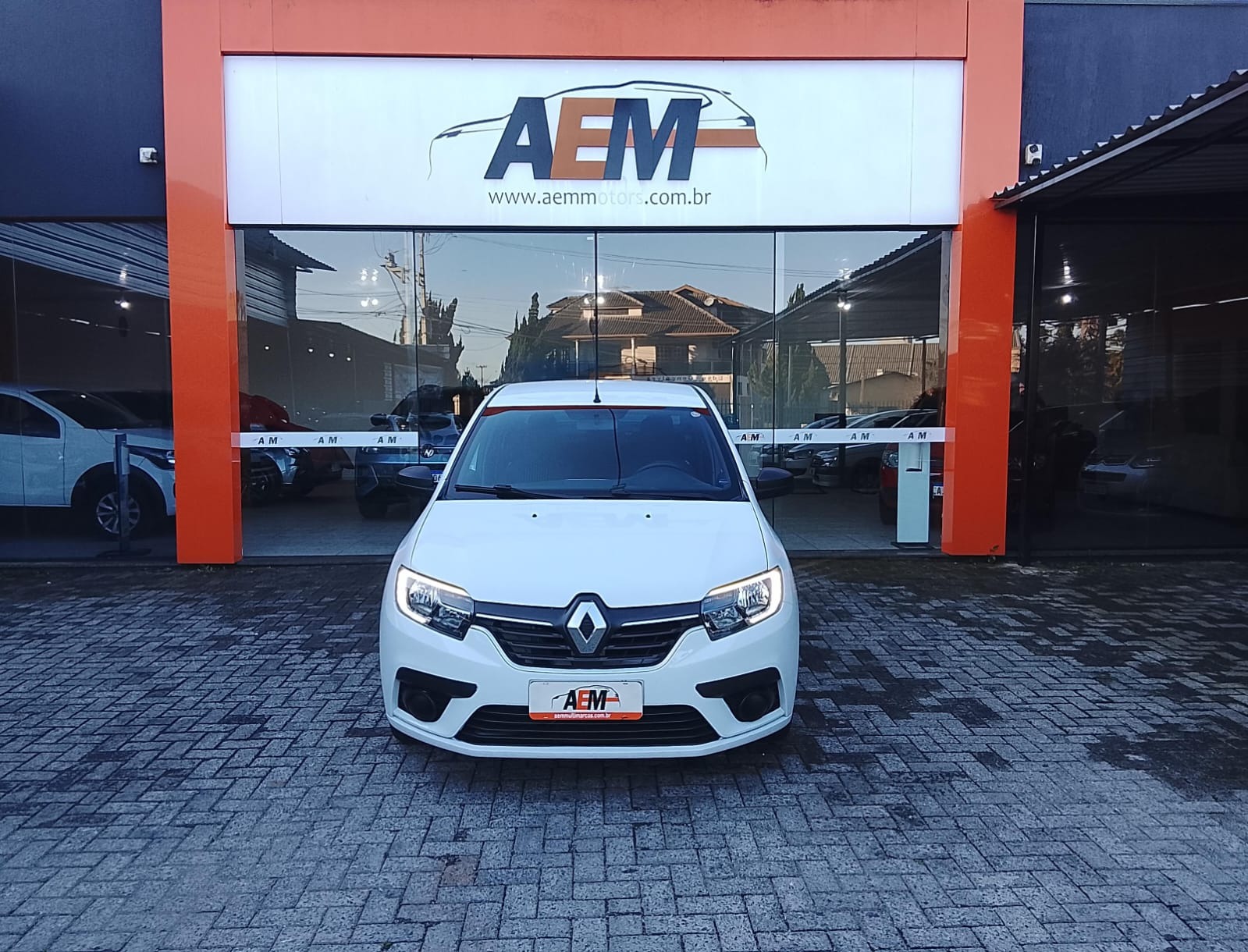 Renault Logan Life Flex 1.0 12V 4P Mec. - foto 2