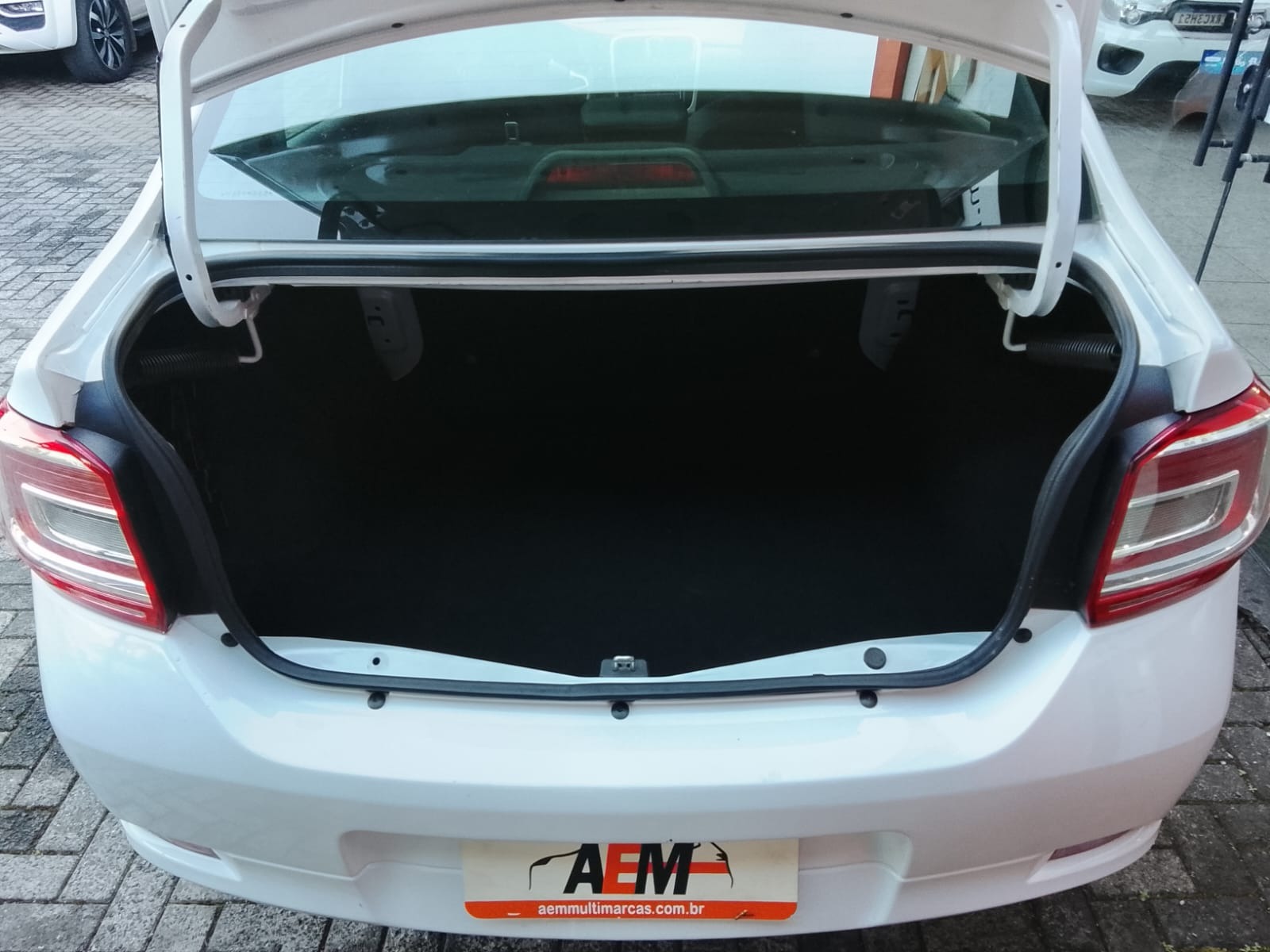 Renault Logan Life Flex 1.0 12V 4P Mec. - foto 16
