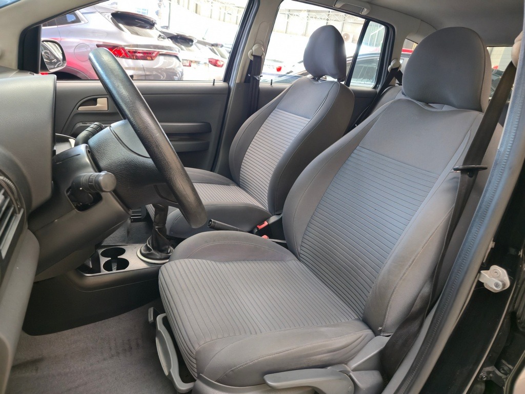 Volkswagen SpaceFox Comfortline 1.6 Mi T.flex 8V 5P - foto 4