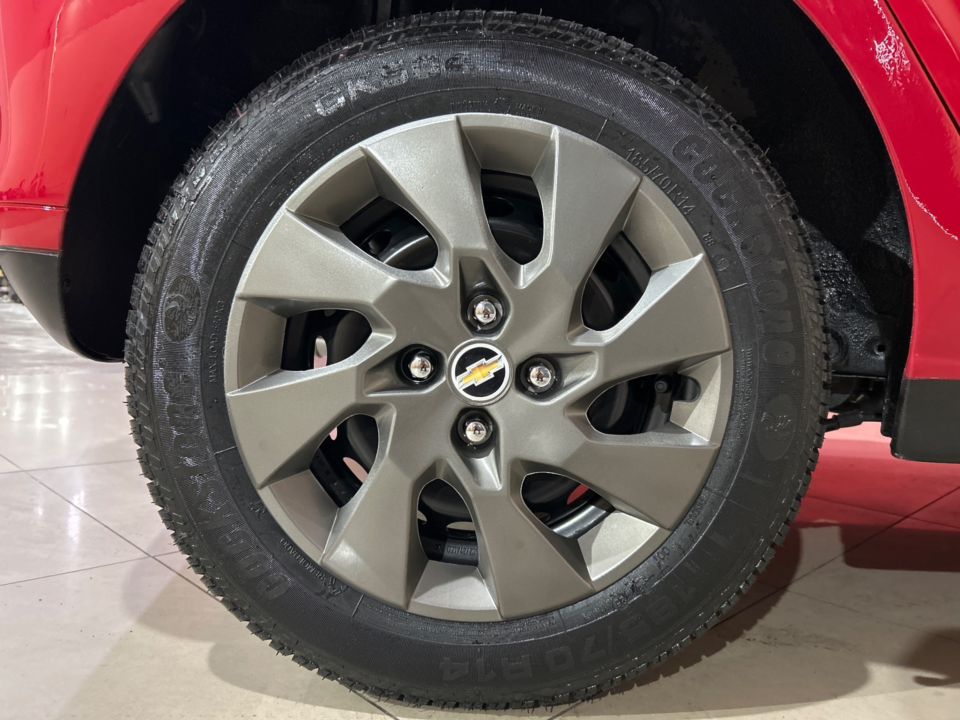 Chevrolet Onix Hatch LTZ 1.4 8V Flexpower 5P Mec. - foto 5