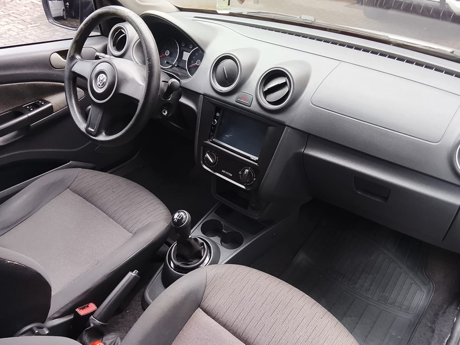 Volkswagen Gol (novo) 1.0 Mi Total Flex 8V 4P - foto 8