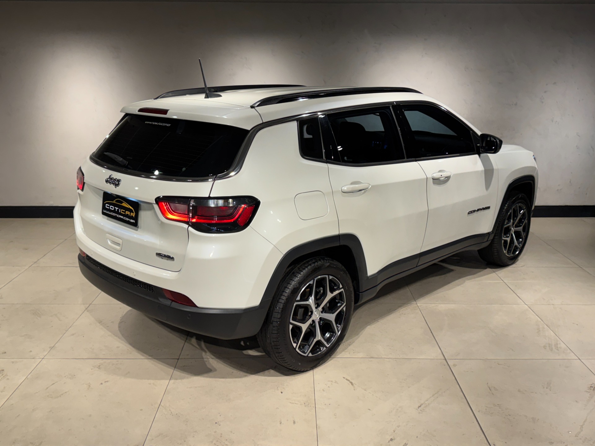 Jeep Compass Long. T270 1.3 Tb 4X2 Flex Aut. - foto 4