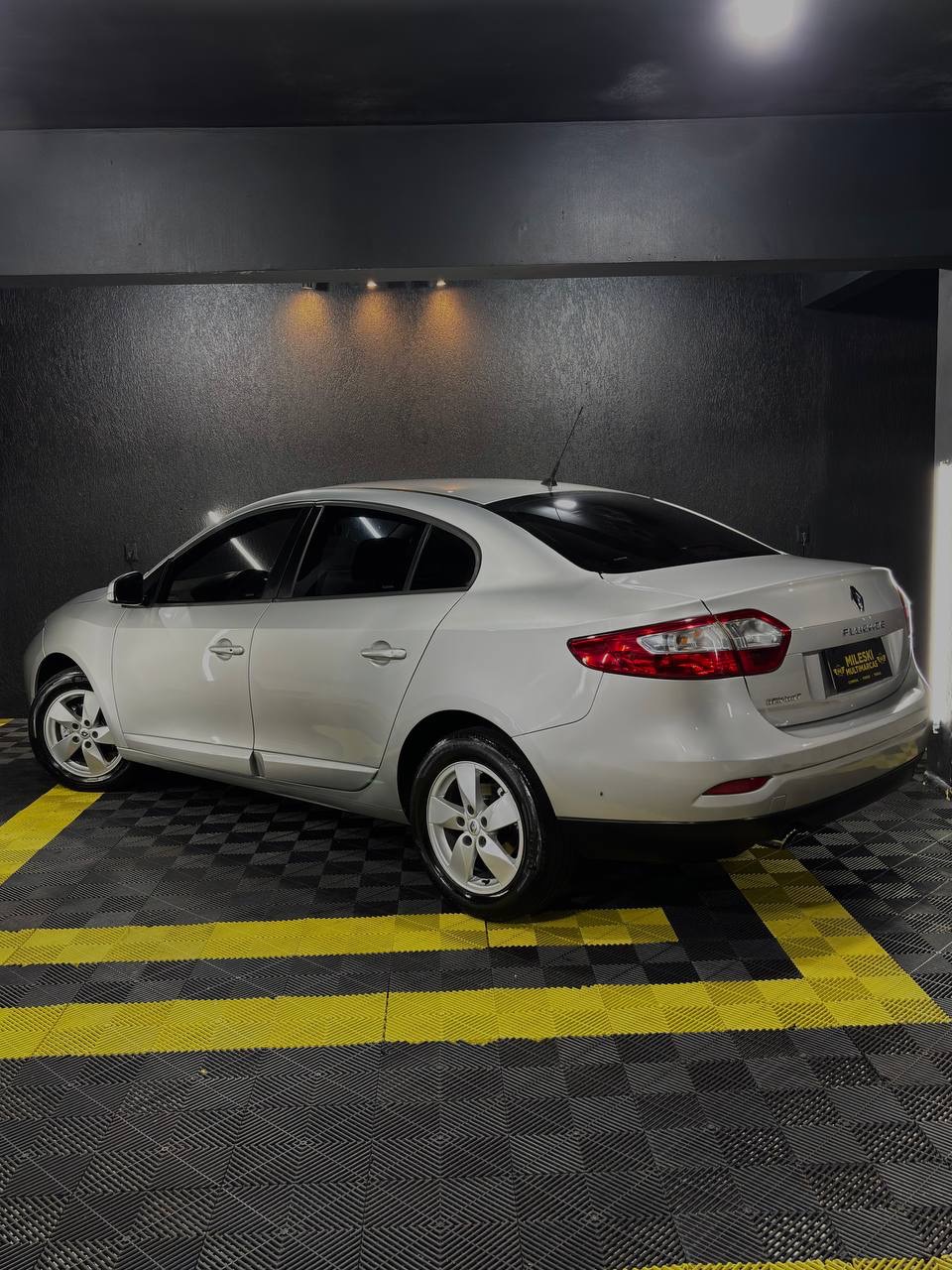 Renault FLUENCE Sed. Dynamique 2.0 16V Flex Mec. - foto 4