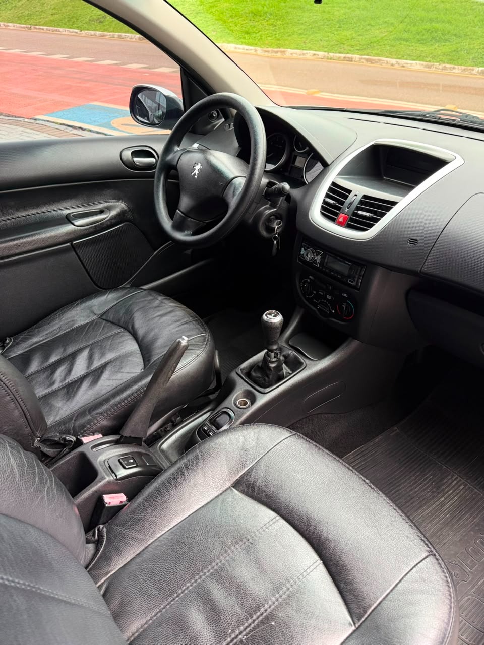 Peugeot 207 Xr 1.4 Flex 8V 3P - foto 5