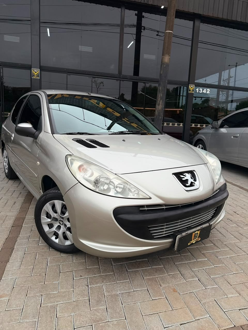 Peugeot 207 Xr 1.4 Flex 8V 3P - foto 2