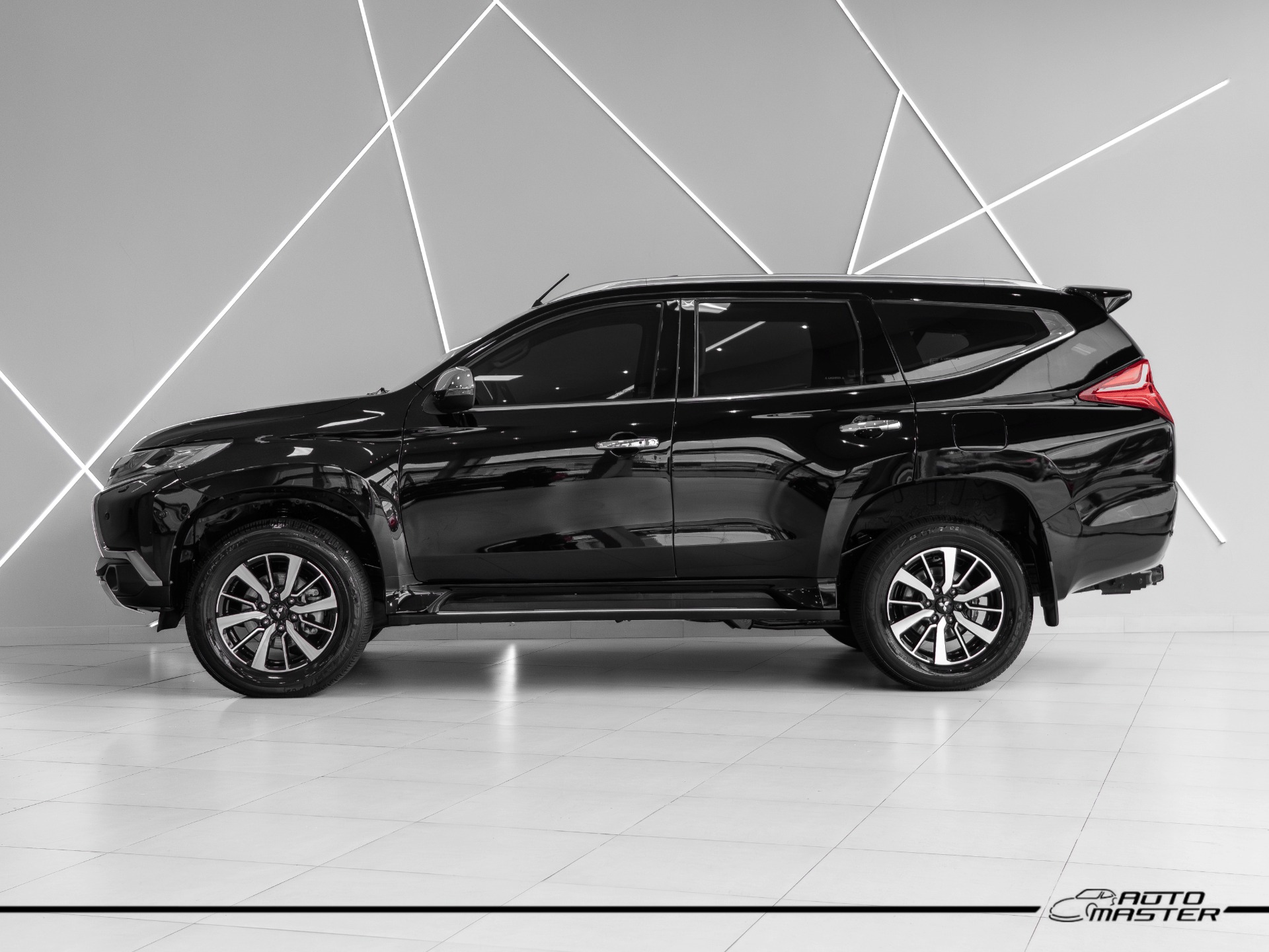 Mitsubishi Pajero Sport Sport Hpe 2.4 4X4 Diesel Aut. - foto 5