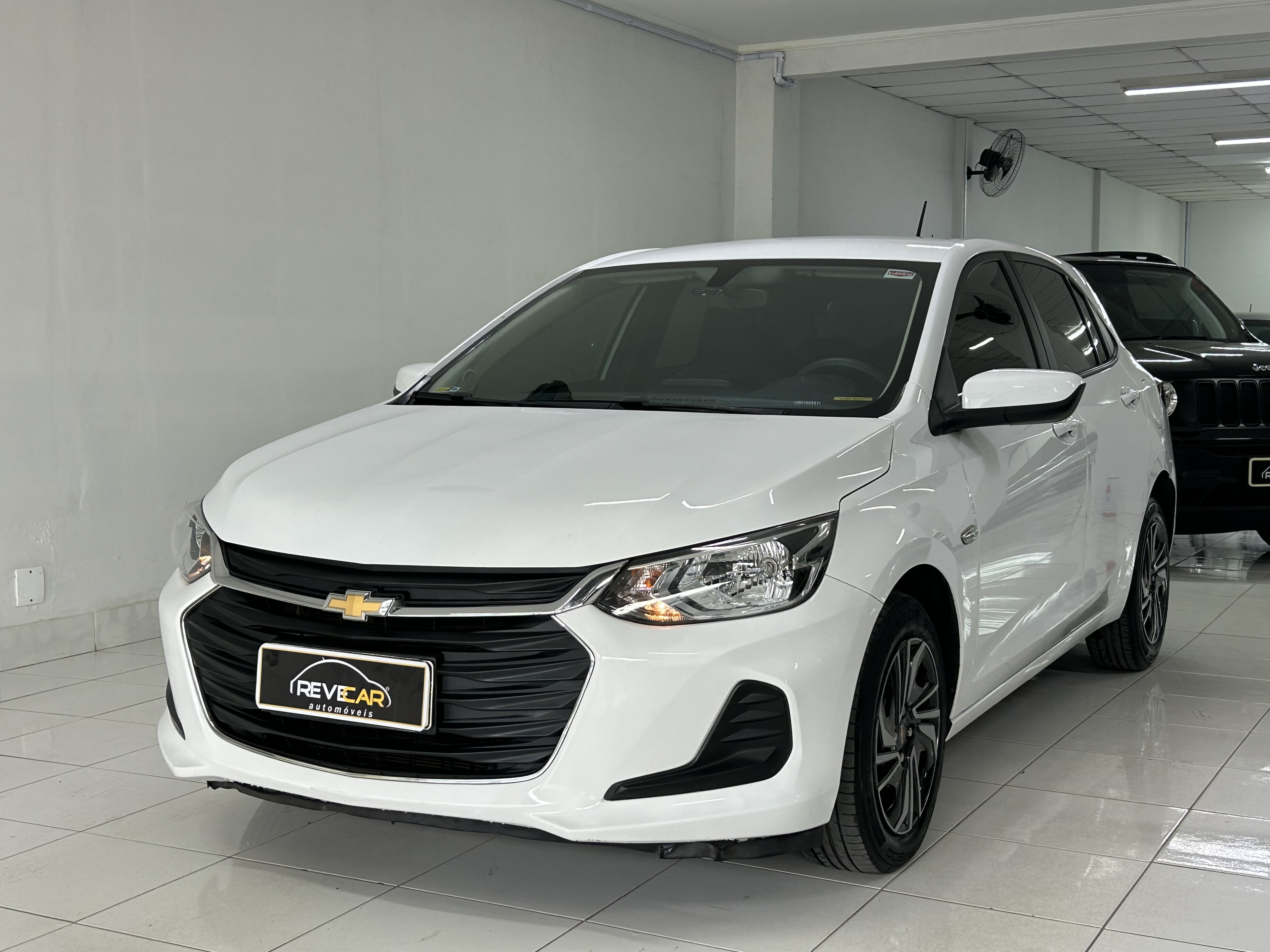 Chevrolet Onix Hatch LT 1.0 12V Flex 5P Mec. - foto 3