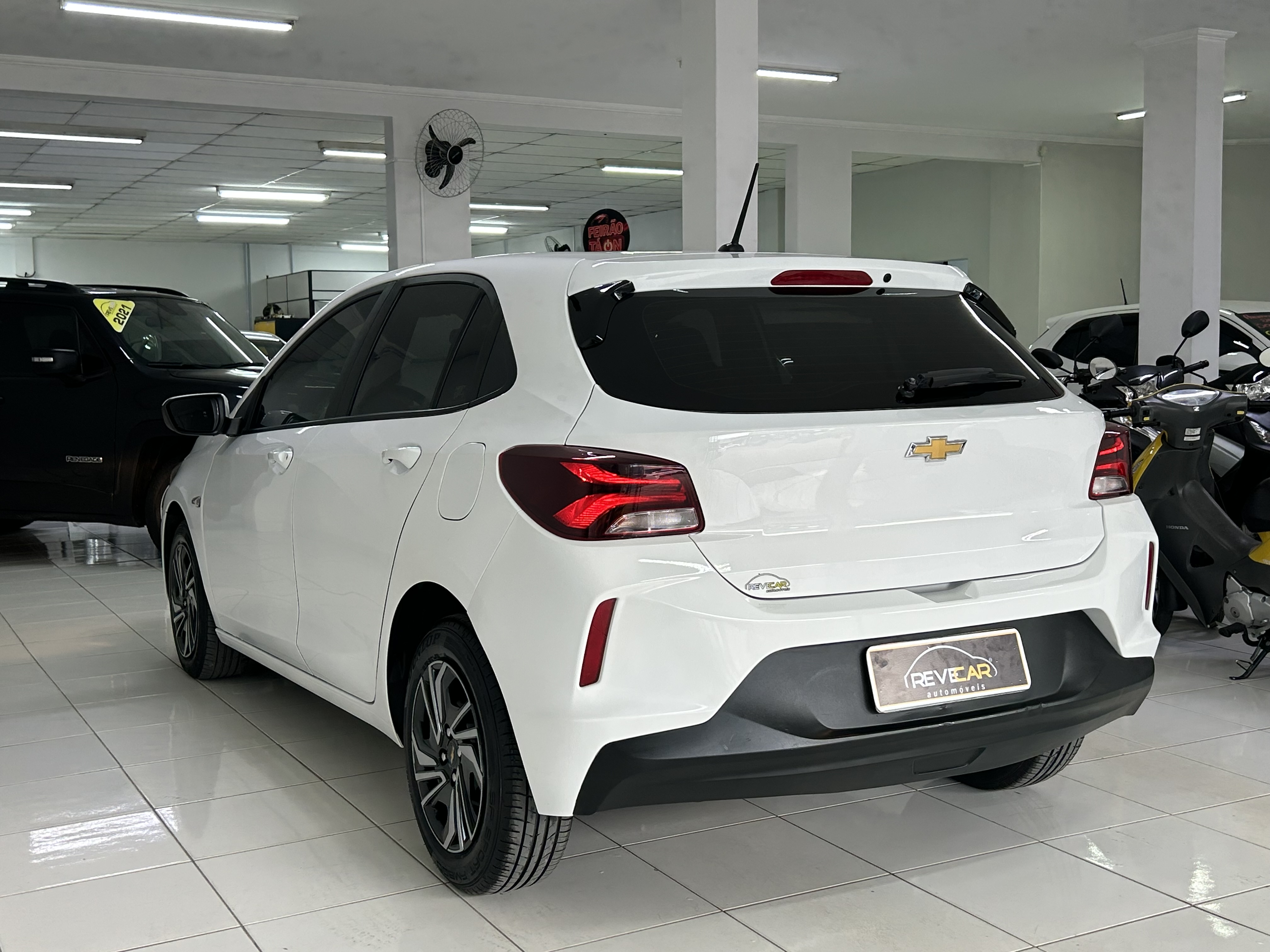 Chevrolet Onix Hatch LT 1.0 12V Flex 5P Mec. - foto 4