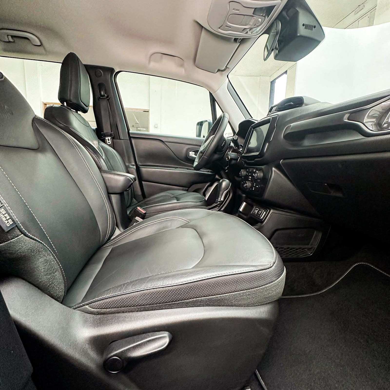 Jeep Renegade Long. T270 1.3 Tb 4X2 Flex Aut. - foto 13
