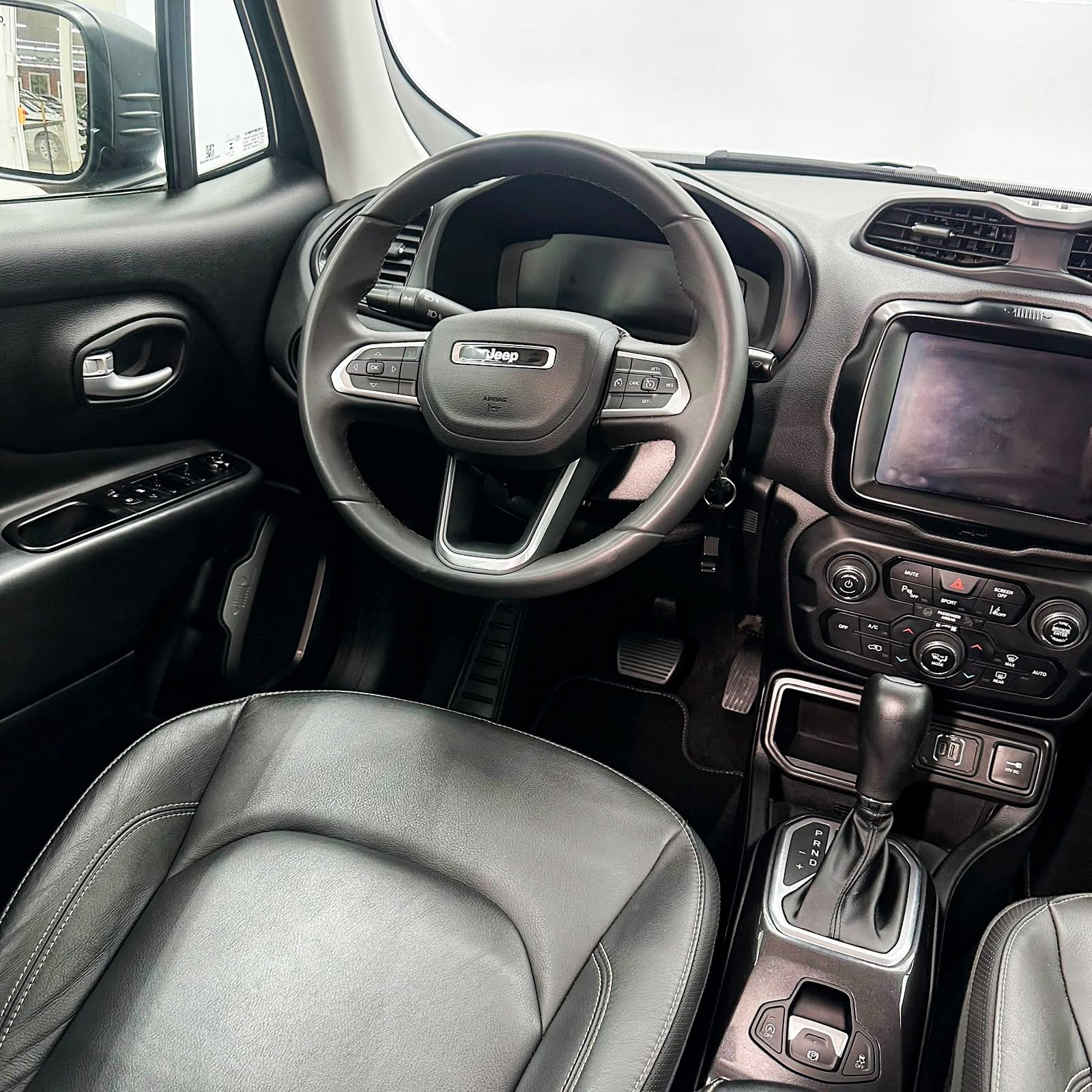 Jeep Renegade Long. T270 1.3 Tb 4X2 Flex Aut. - foto 8