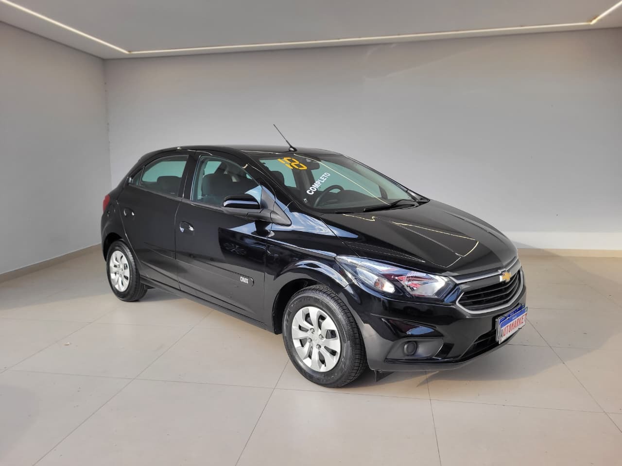 Chevrolet Onix Hatch LT 1.0 8V Flexpower 5P Mec. - foto 3