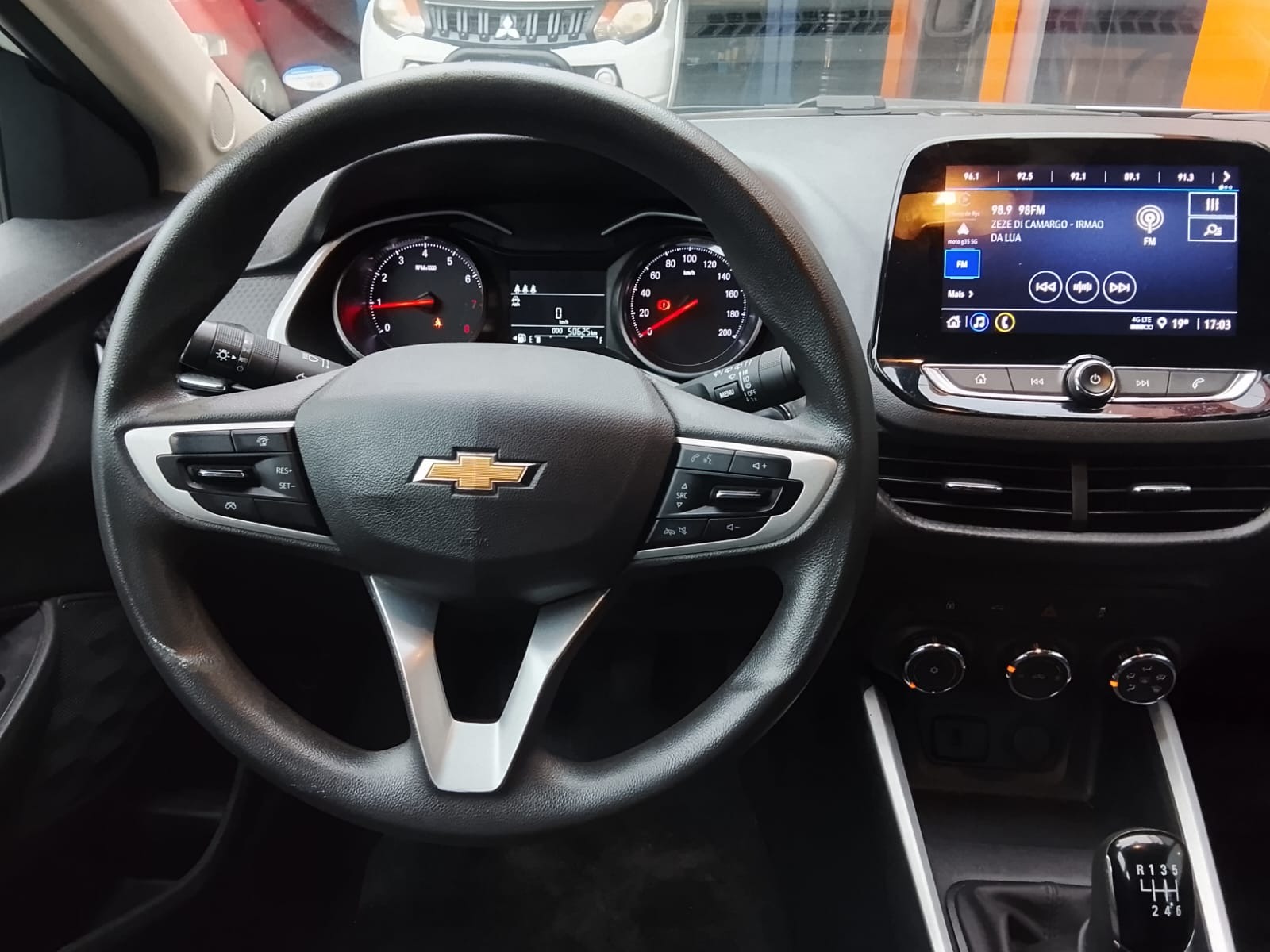 Chevrolet Onix Hatch LT 1.0 12V Flex 5P Mec. - foto 6