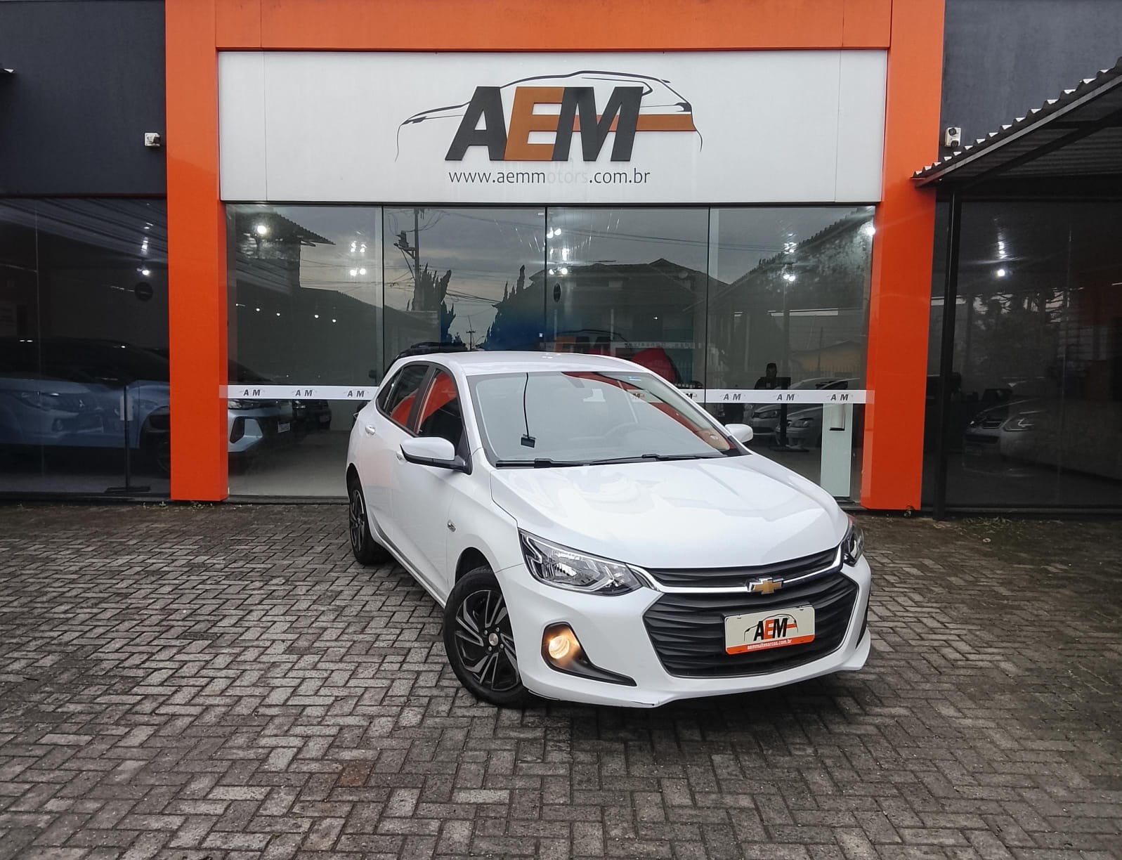 Chevrolet Onix Hatch LT 1.0 12V Flex 5P Mec. - foto 3