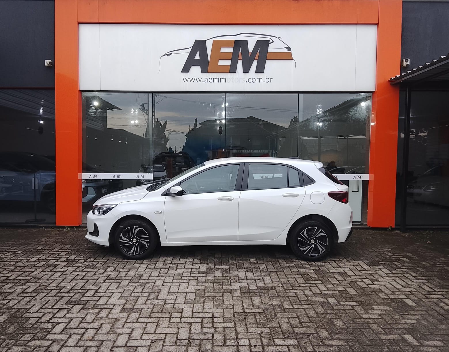 Chevrolet Onix Hatch LT 1.0 12V Flex 5P Mec. - foto 4