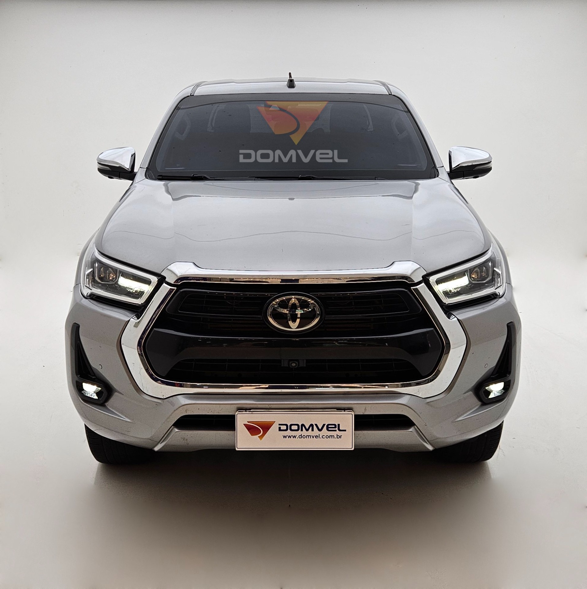 Toyota Hilux Cd Srx 4X4 2.8 TDI 16V Diesel Aut. - foto 2