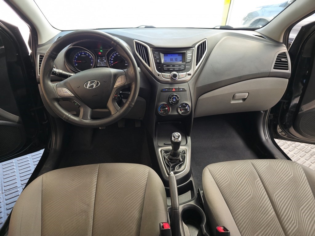Hyundai HB20S C.plus C.style 1.6 Flex 16V Mec.4p - foto 3