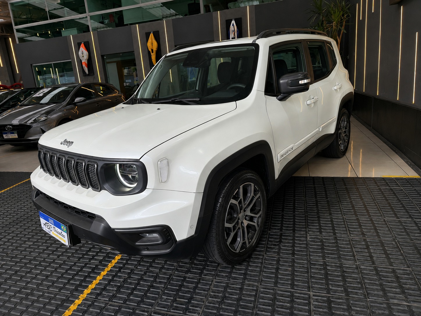 Jeep Renegade T270 1.3 Tb 4X2 Flex Aut. - foto 11
