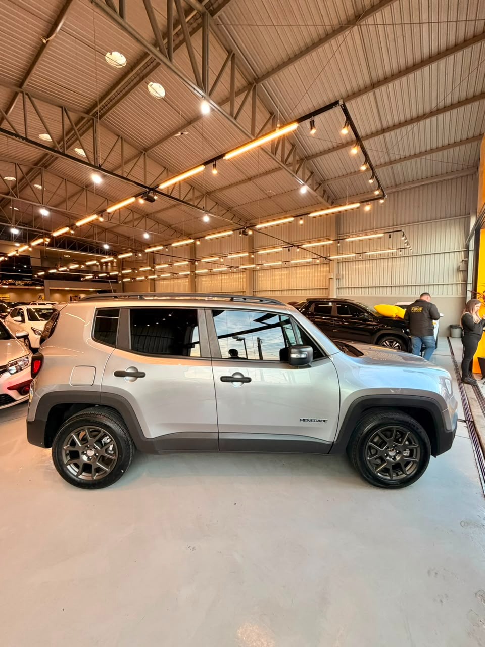 Jeep Renegade Sport 1.8 4X2 Flex 16V Aut. - foto 2