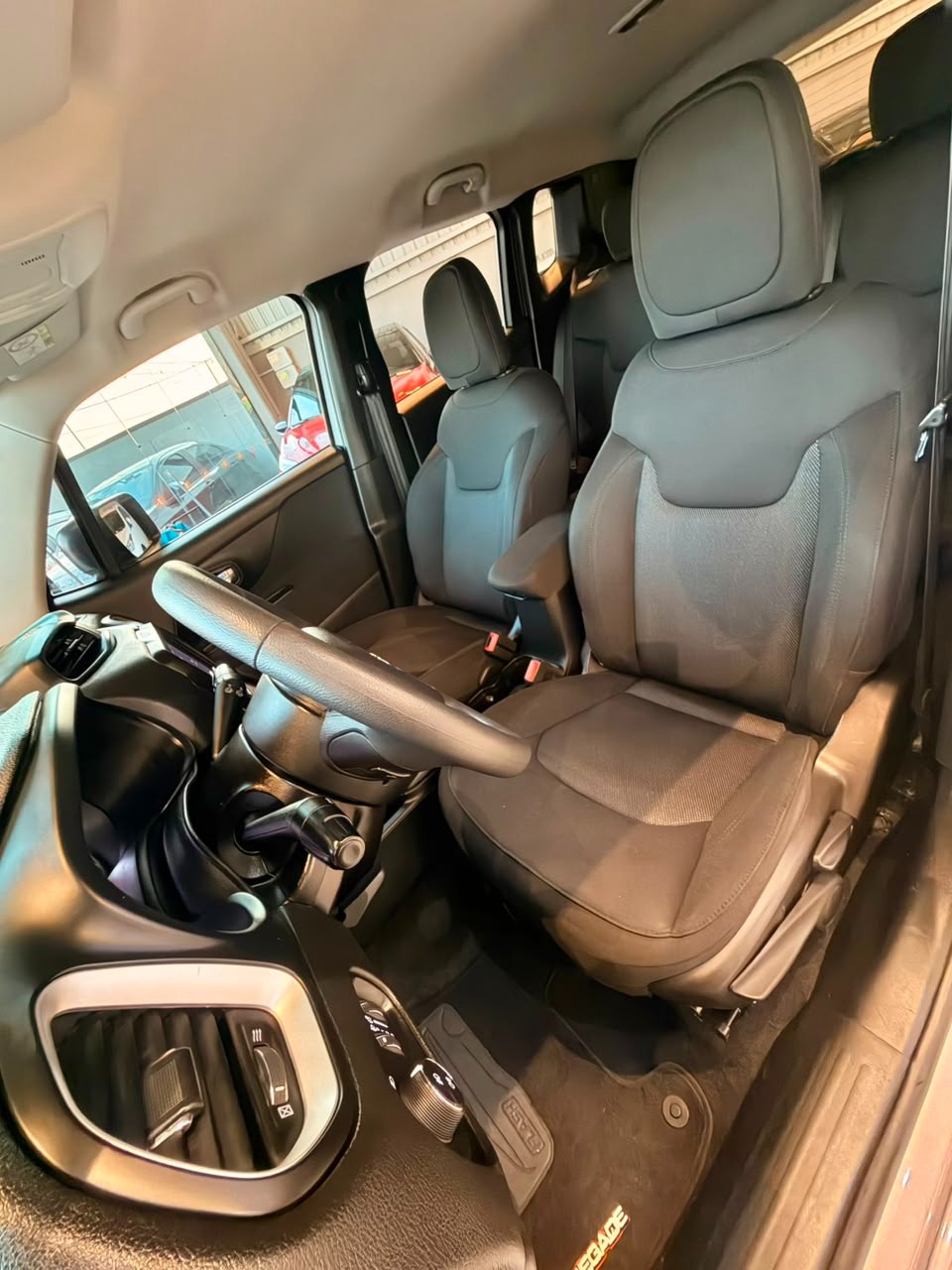 Jeep Renegade Sport 1.8 4X2 Flex 16V Aut. - foto 7