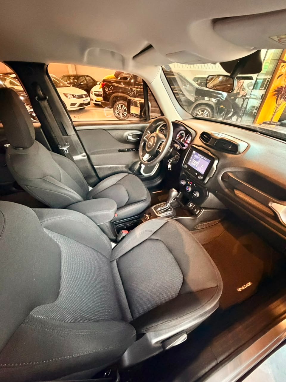 Jeep Renegade Sport 1.8 4X2 Flex 16V Aut. - foto 20