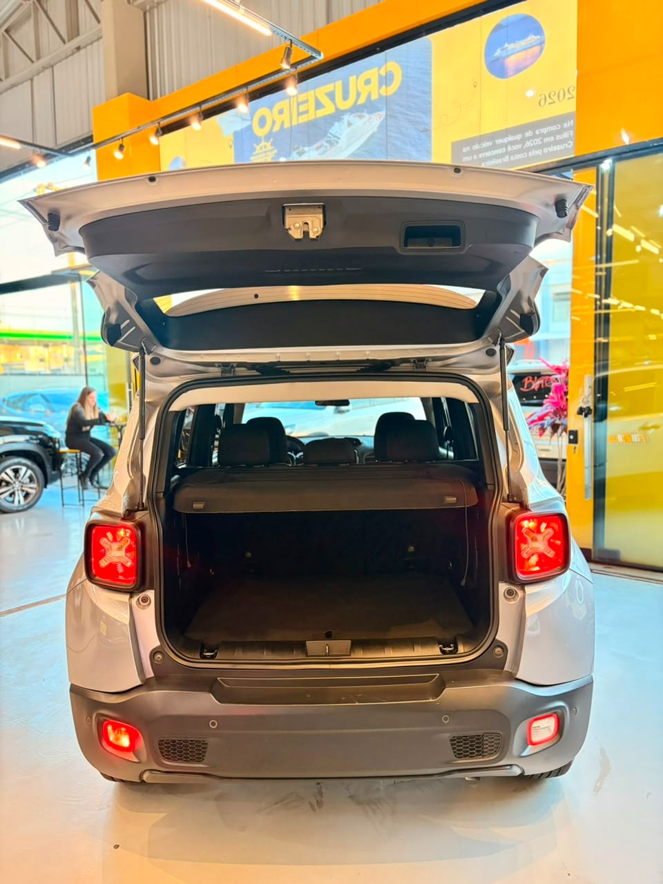 Jeep Renegade Sport 1.8 4X2 Flex 16V Aut. - foto 14