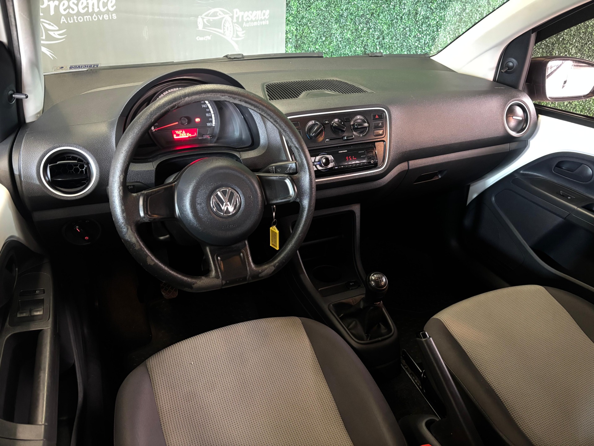 Volkswagen Up! Take 1.0 Total Flex 12V 5P - foto 8