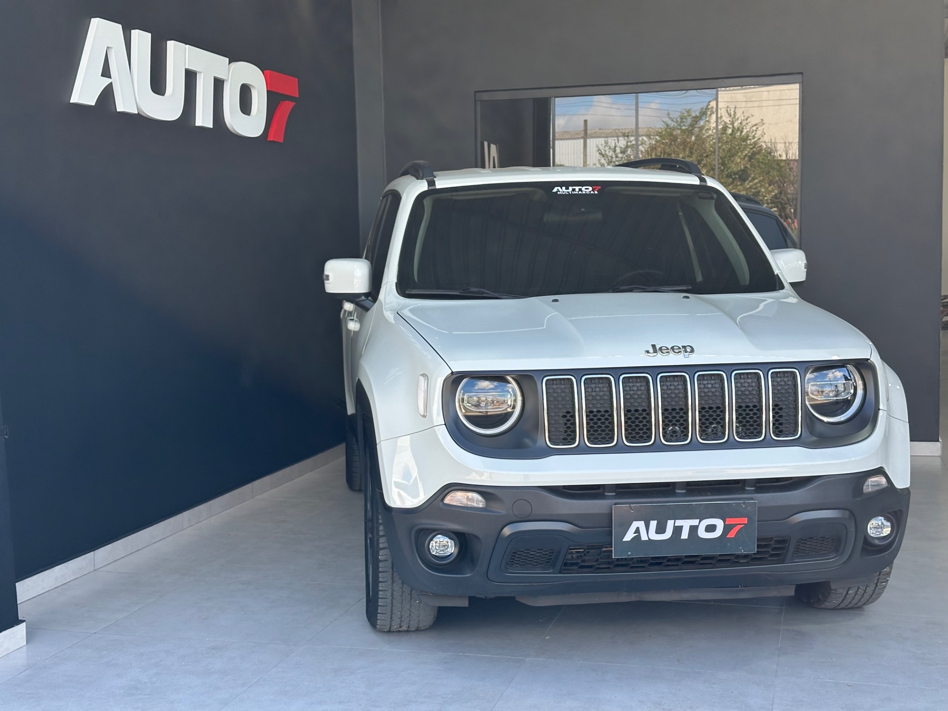Jeep Renegade Longitude 1.8 4X2 Flex 16V Aut. - foto 4