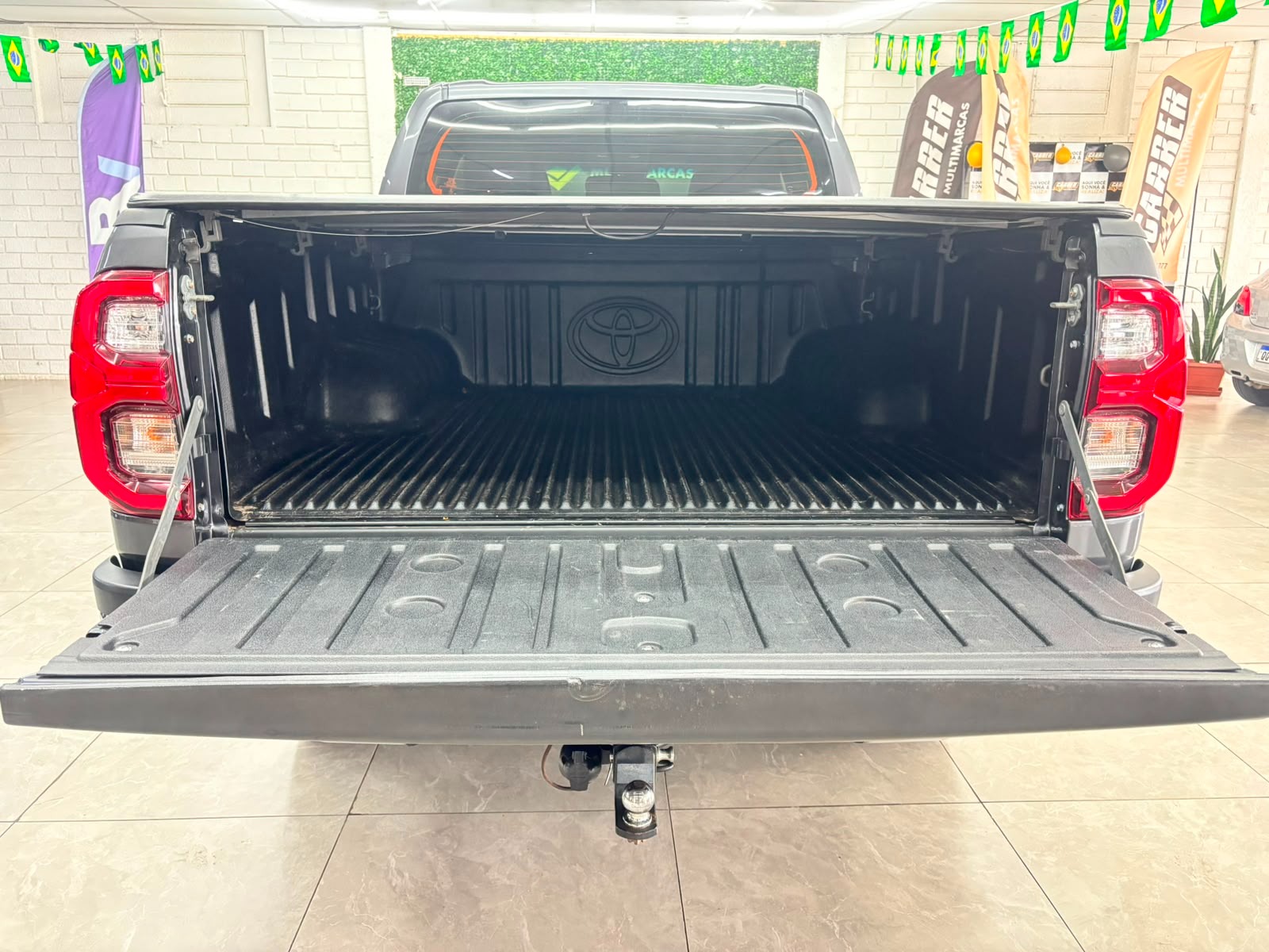 Toyota Hilux Cd Srx 4X4 2.8 TDI 16V Diesel Aut. - foto 15