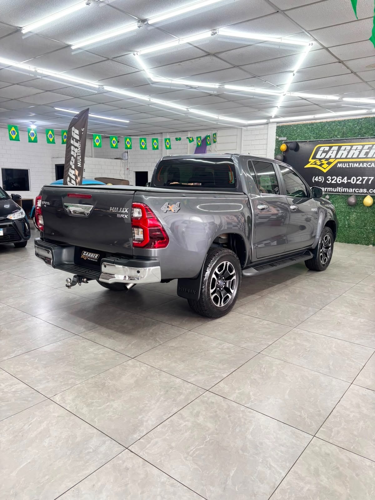 Toyota Hilux Cd Srx 4X4 2.8 TDI 16V Diesel Aut. - foto 4