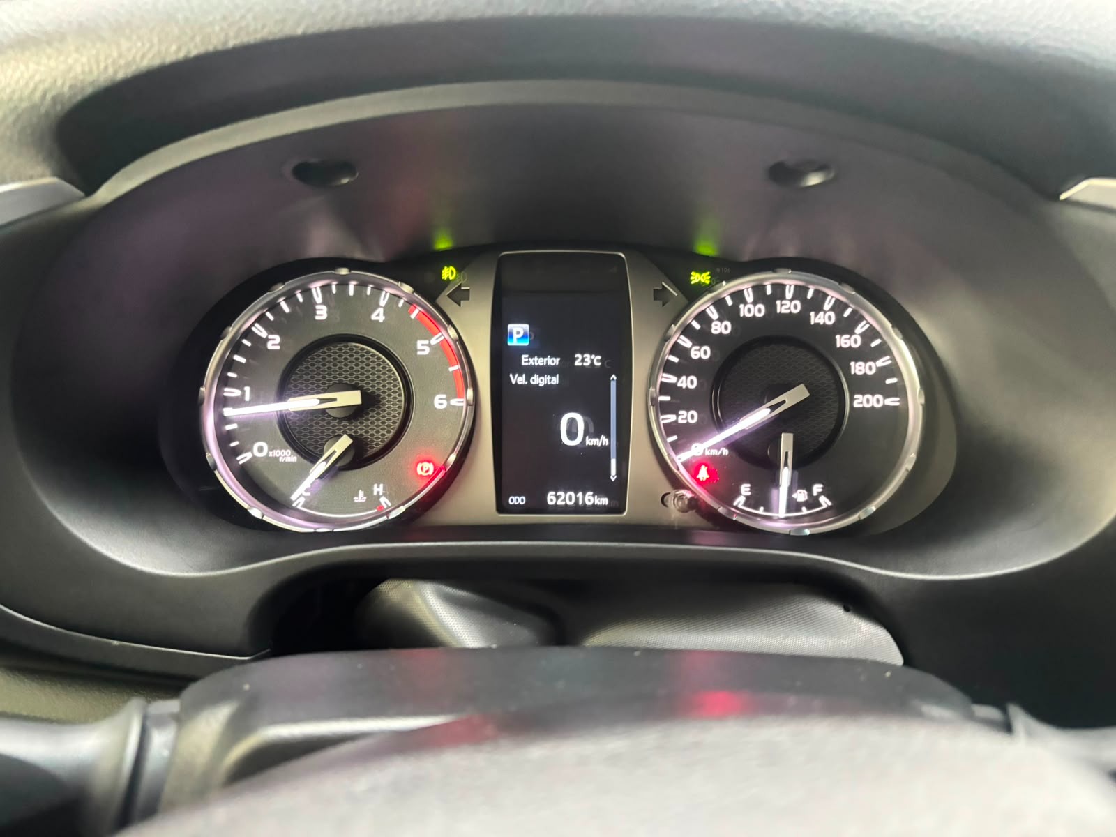 Toyota Hilux Cd Srx 4X4 2.8 TDI 16V Diesel Aut. - foto 9