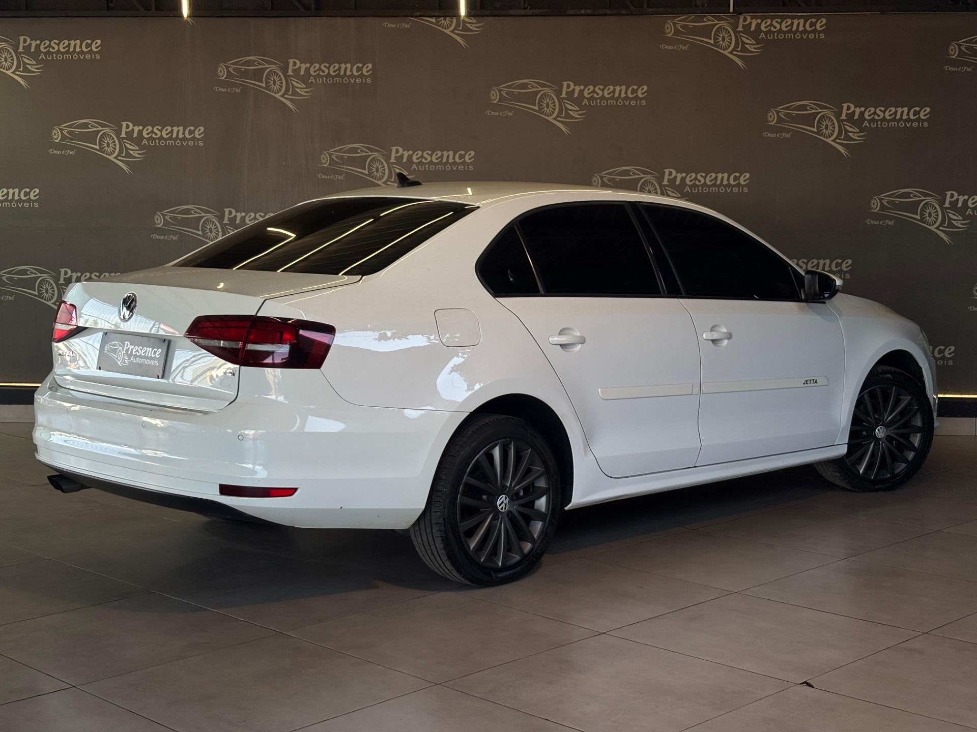 Volkswagen Jetta Comfortline 1.4 TSI 16V 4P Aut. - foto 5