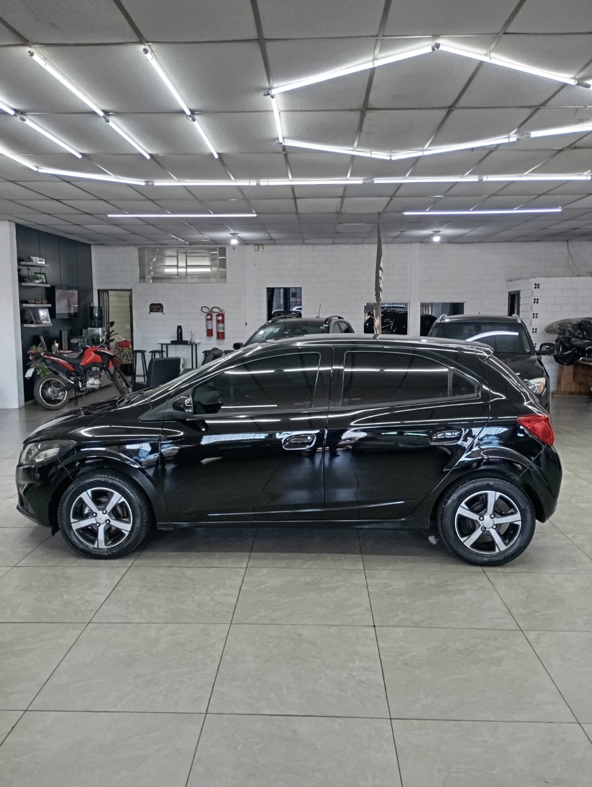 Chevrolet Onix Hatch LTZ 1.4 8V Flexpower 5P Mec. - foto 7