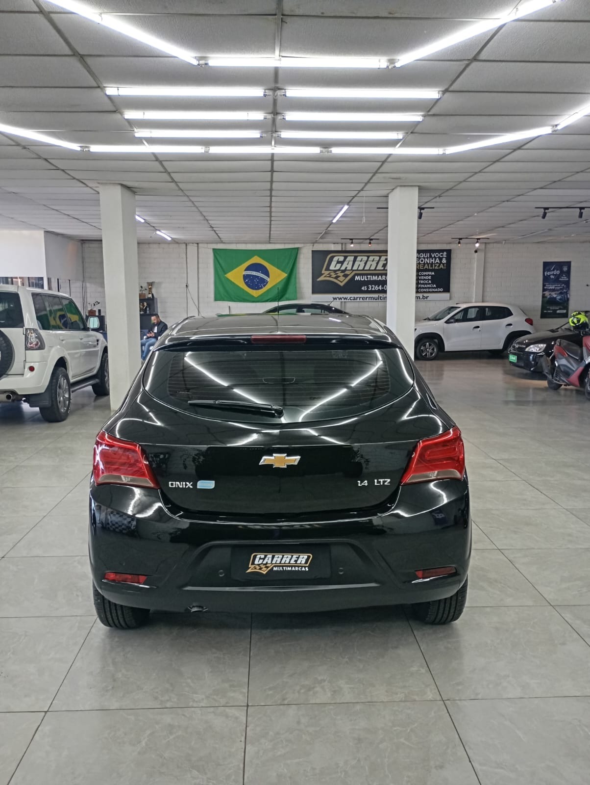 Chevrolet Onix Hatch LTZ 1.4 8V Flexpower 5P Mec. - foto 5