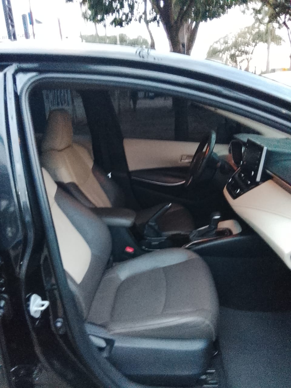 Toyota Corolla Altis Prem. 1.8 Aut. (híbrido) - foto 3